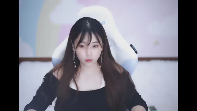 【2021-07-27 19点场】萌面酥：进来吹空调(#^.^#)