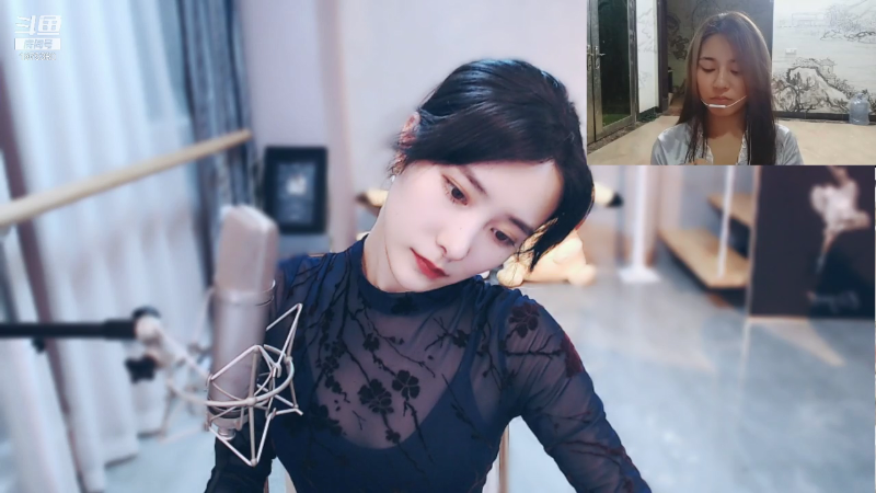 我在斗鱼看沫沫同学丶直播舞蹈