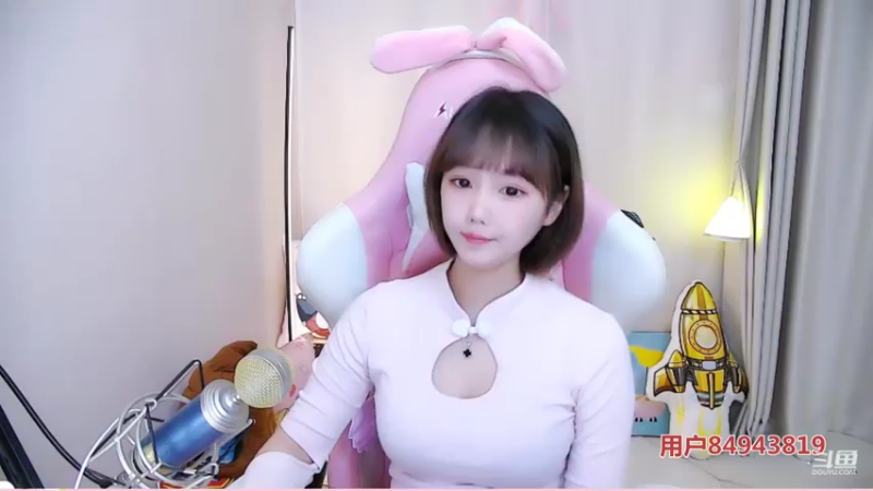 【2021-07-27 12点场】欣小菜：【有车位】萌妹上分如喝水！