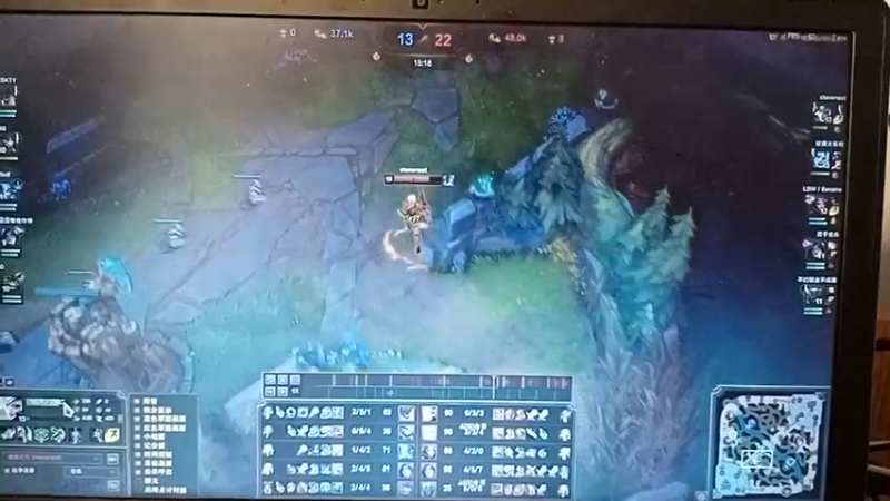 直接闪现大招算了