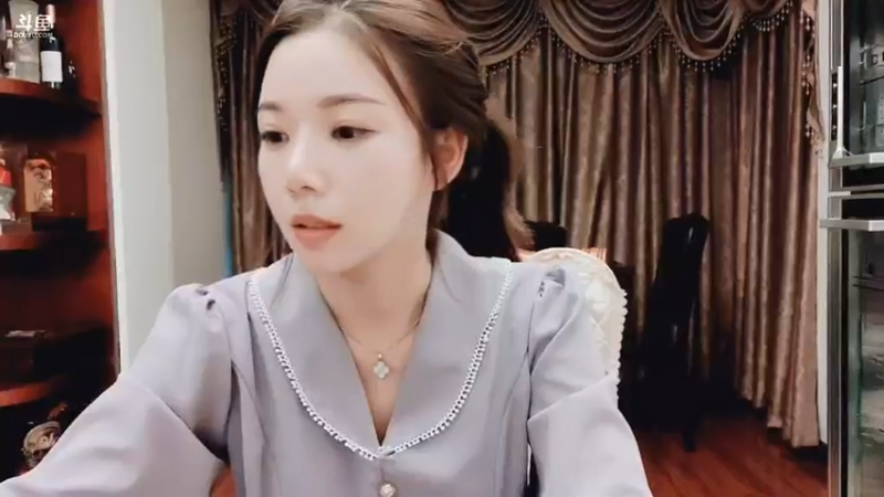 【2021-07-28 18点场】丽亚celiahunne：小姨子：双倍卡哦