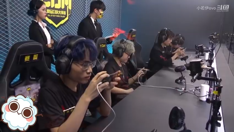 CODM大师赛决赛 DYG 爆燃踩点夺冠40