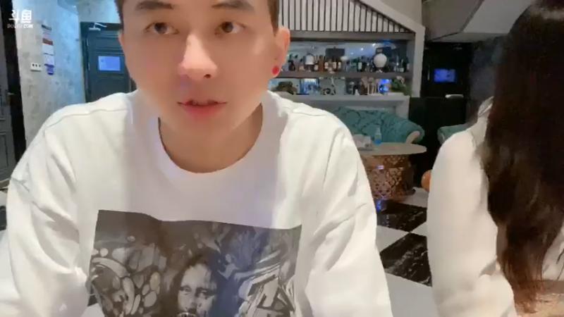 【2021-07-29 21点场】草莓：草莓：18:30逃脱吧 主播全员营救