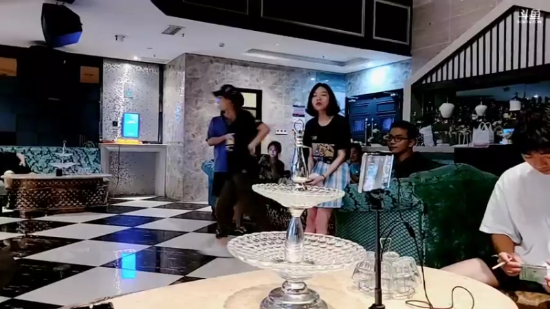 【2021-07-29 20点场】逐梦兄弟：逃脱吧主播_全员营救中