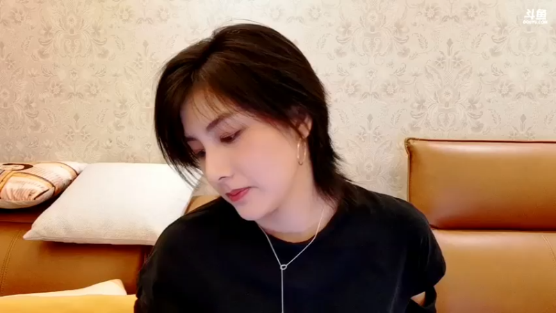 【2021-07-30 18点场】我是唐菲：觉得累累 没喝但有点醉