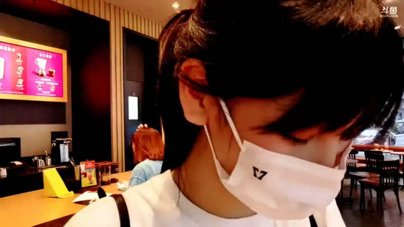 【2021-07-30 18点场】叶知秋Vanessa：叶知秋：长沙录制节目 不定时开播