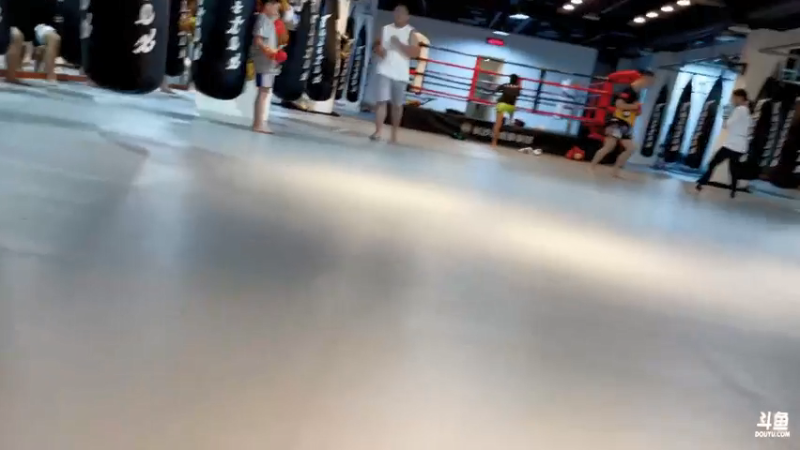 【2021-07-30 16点场】叶知秋Vanessa：叶知秋：长沙录制节目 不定时开播