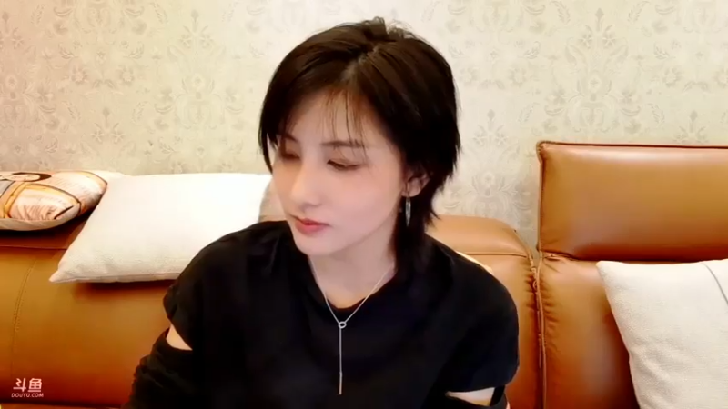 【2021-07-30 20点场】我是唐菲：1761727的直播间