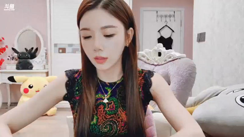 【2021-07-30 16点场】丽亚celiahunne：小姨子：开播啦