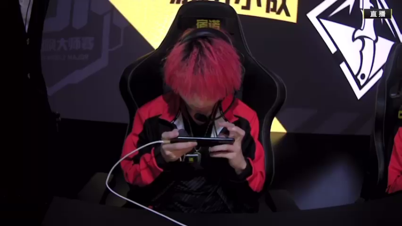 二打四，硬生生打成二打二