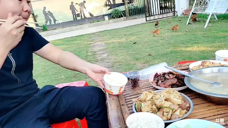 【2021-08-01 17点场】洪湖小肖：12点左右开播