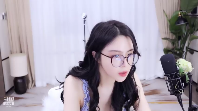 【2021-07-31 21点场】苏恩Olivia：苏恩：晚上好哦
