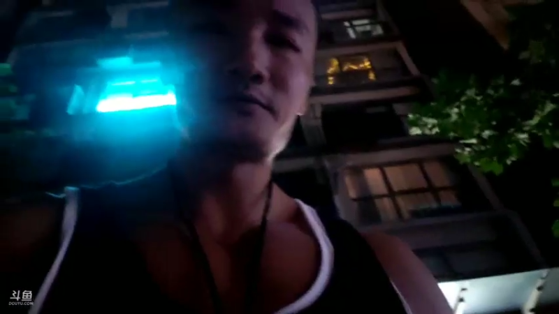 【2021-08-01 22点场】黑人毅：晚上约了个妹子一起直播