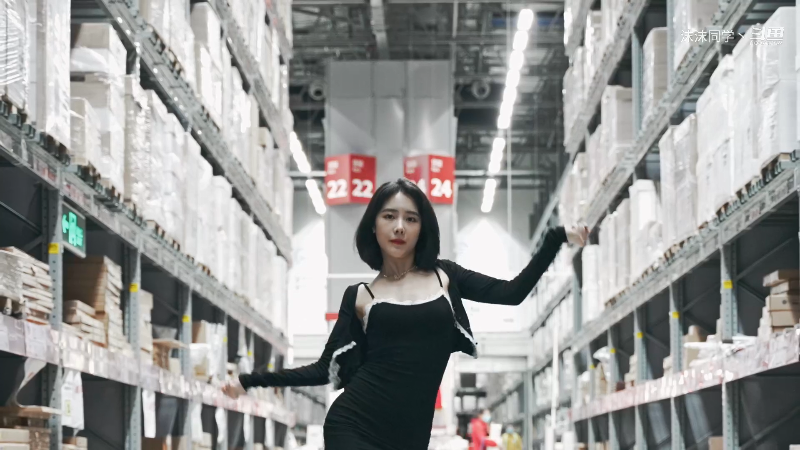 我在斗鱼看沫沫同学丶直播舞蹈