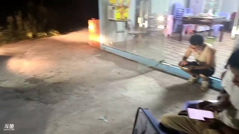 【2021-08-03 22点场】逐梦兄弟：去新基地路上，21点到，快到了开播