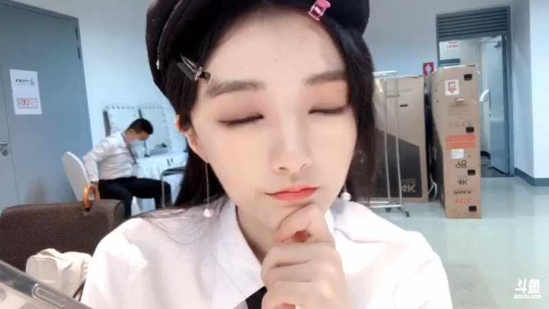 【2021-07-31 12点场】很嗯的雨薇：雨薇：31号下午，CJ有个局