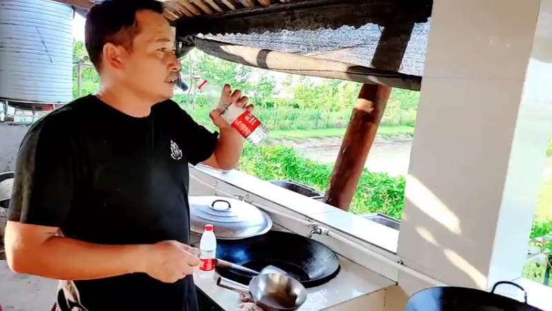 【2021-08-04 17点场】洪湖小肖：今天下排钩搞鱼