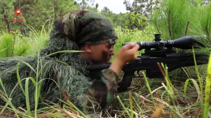 【第一军视】屏气凝神，一击命中！多课目考核锤炼狙击手实战本领