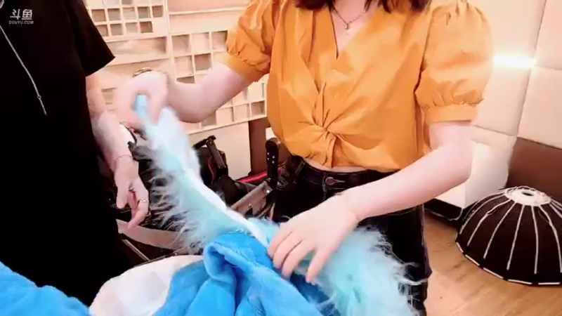 【2021-08-05 12点场】骆歆冲冲冲：骆歆：厄加特制作中，双倍亲密度啦~