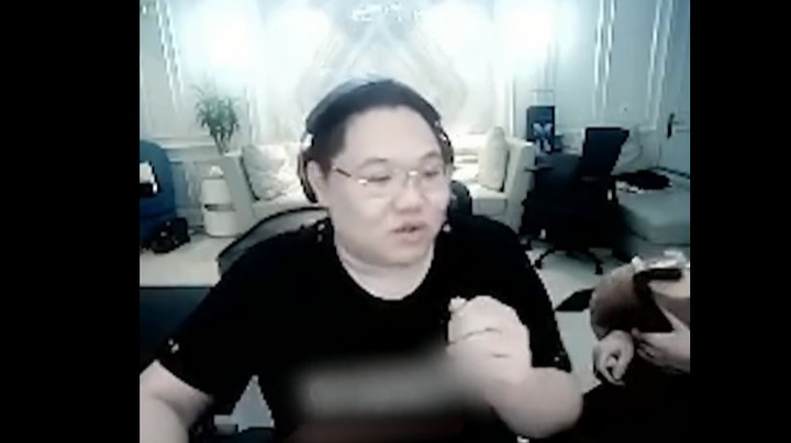 终极蛇皮社会性死亡 我直接裂开