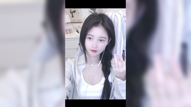 怎么形容你呢，一见到你我就心动