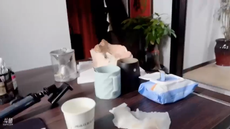 【2021-08-06 11点场】午夜抹抹茶：一个经纪公司老板的一天