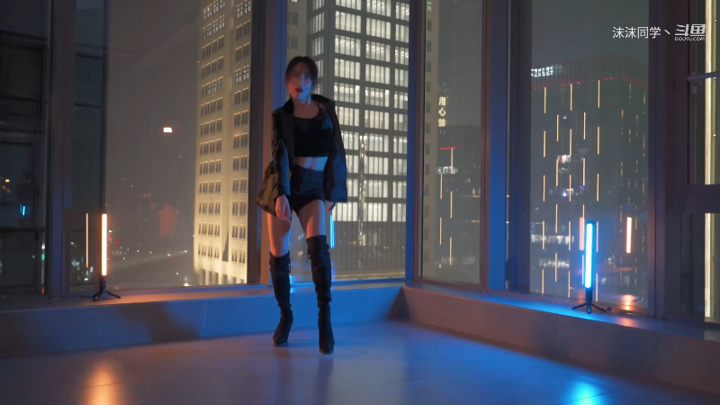 我在斗鱼看沫沫同学丶直播舞蹈