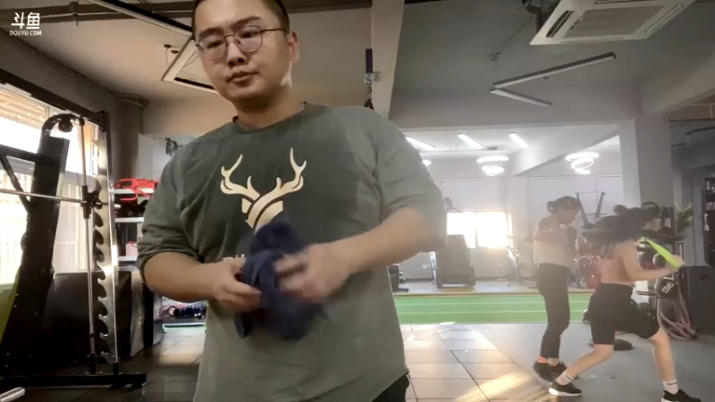 【2021-08-04 18点场】驴酱的冯雨大王：冯雨大王：新人主播，求个关注~