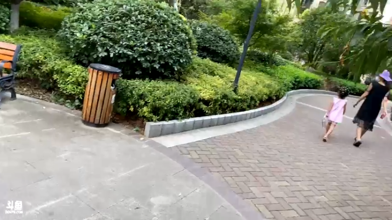 【2021-08-01 16点场】驴酱的冯雨大王：冯雨大王：大家记得领房间等级回馈活动~