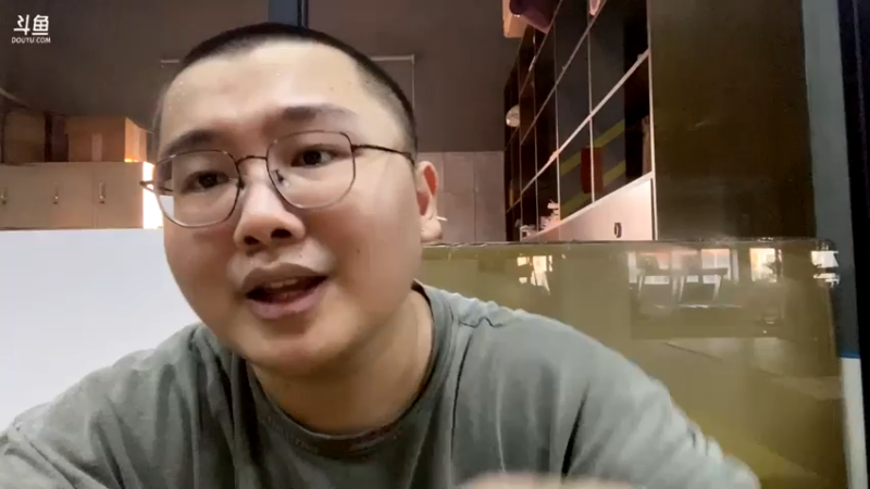 【2021-08-01 18点场】驴酱的冯雨大王：冯雨大王：大家记得领房间等级回馈活动~