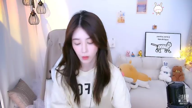 【2021-08-07 16点场】晒网的慧儿呀：只想开心 不想懂事