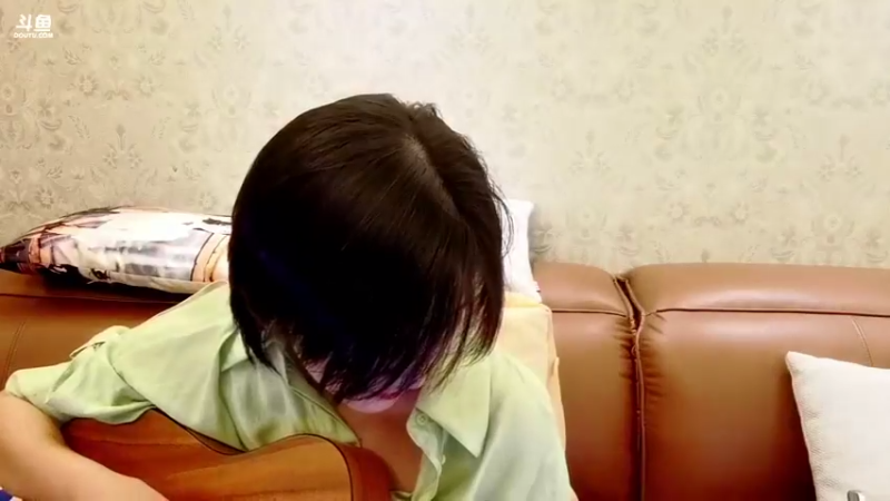 【2021-08-07 21点场】我是唐菲：我变秃了 也变强了 1761727