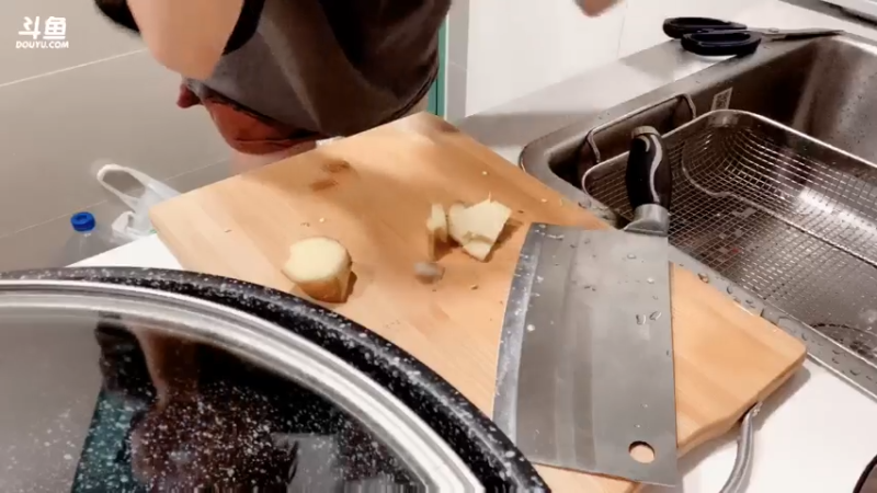 【2021-08-08 19点场】天仙老婆呀：电一钻石单排~