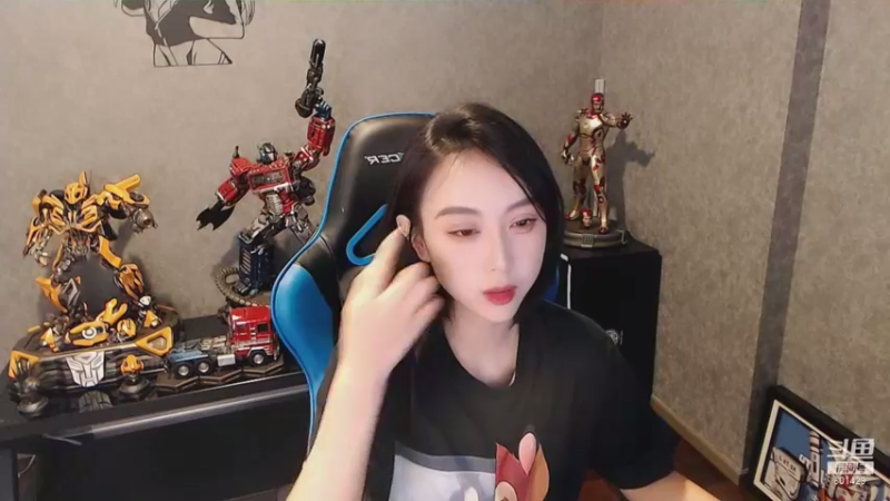 【2021-08-02 20点场】凑不要脸小菡菡：我是一个可爱的小炸弹