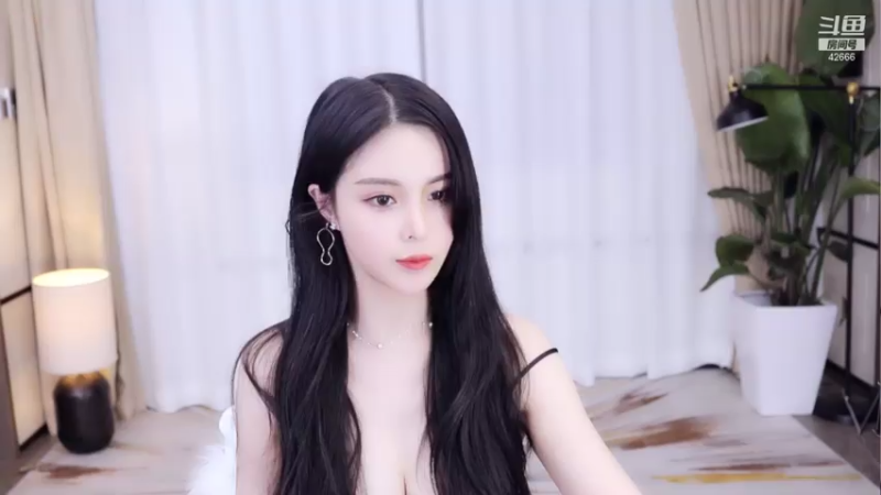 【2021-08-07 22点场】苏恩Olivia：苏恩：晚上好呀呀呀来啦