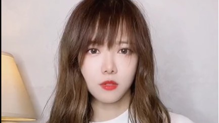 虽然不知道妈妈要干嘛 但是斗斗乖乖配合应该就会有奖励8