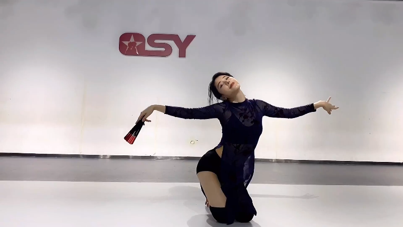 我在斗鱼看沫沫同学丶直播舞蹈