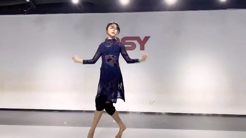 我在斗鱼看沫沫同学丶直播舞蹈