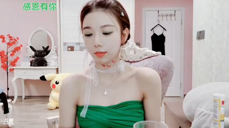 【2021-08-10 18点场】丽亚celiahunne：小姨子:在斗鱼养了个丽亚