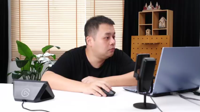 【2021-08-10 14点场】电脑报：联名键盘你见过没~