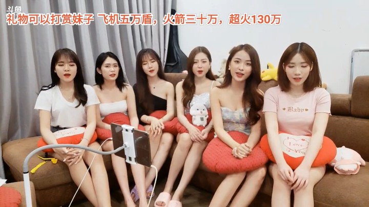 6个美女一起合唱流行歌曲，你喜欢吗