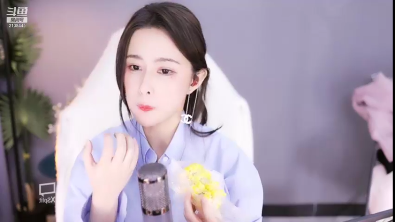 【2021-08-11 18点场】果冻cc007：胸闷开个钻粉吗~