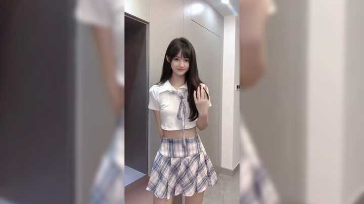 可爱美少女表演跳舞真好看啊