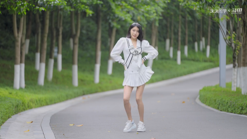 我在斗鱼看沫沫同学丶直播舞蹈