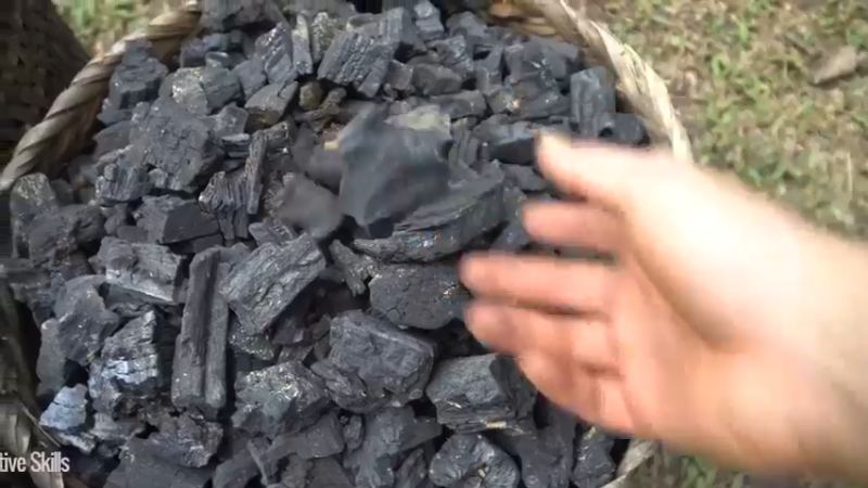 全集更新 精剪版 (9)E60炼铁啦!起飞吧铁器时代【真人我的世界-空手发展-单人炼铁】