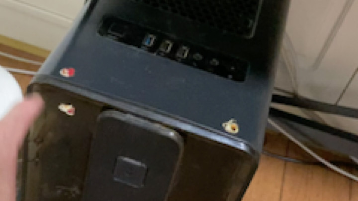 兄弟们 不是我不开播 搞一个小时了 电脑就开不开机 平时cpu就是100度 感觉电脑有问题 得去大修一次了
