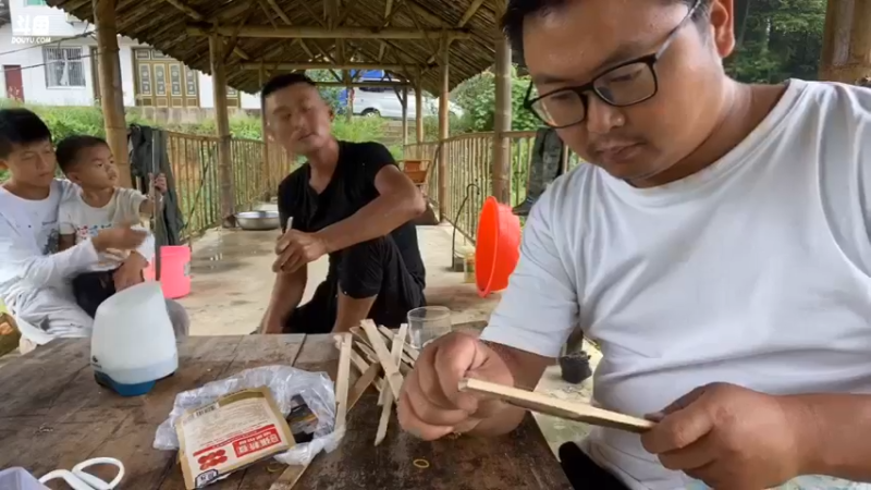 【2021-08-13 15点场】魅力生活i：干锅鸡红烧鱼