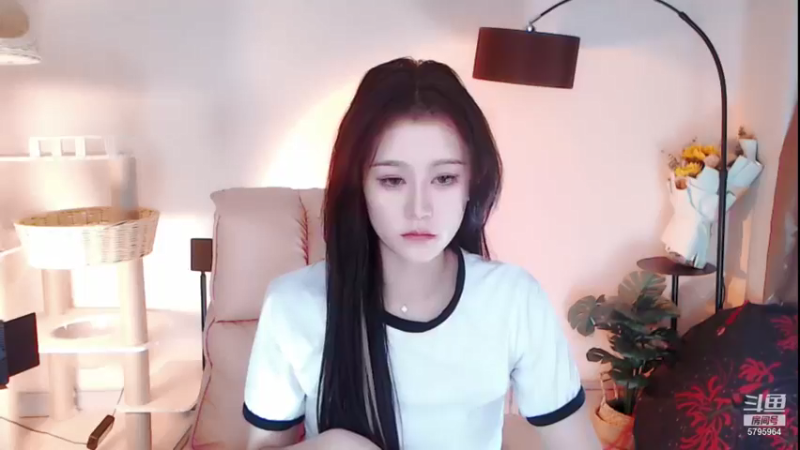 【2021-08-15 18点场】Sa叁儿：成都：双子座女生！！！
