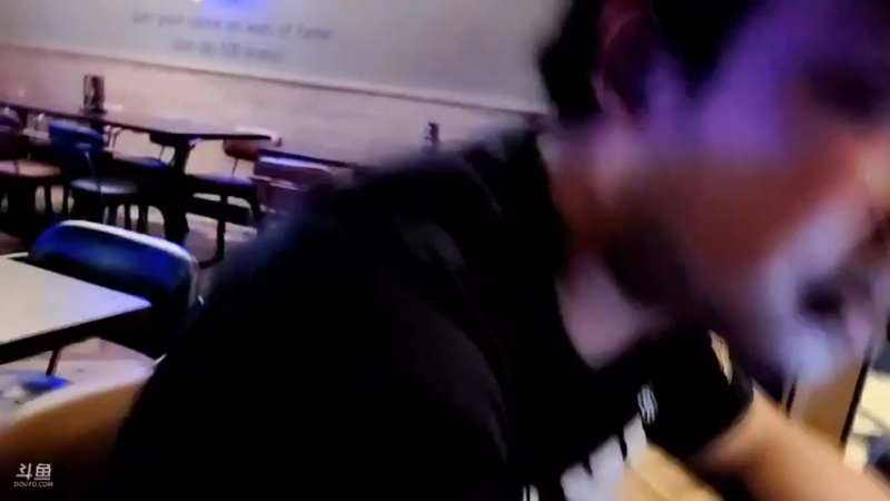 【2021-08-15 22点场】逐梦兄弟：和两个老朋友吃个饭