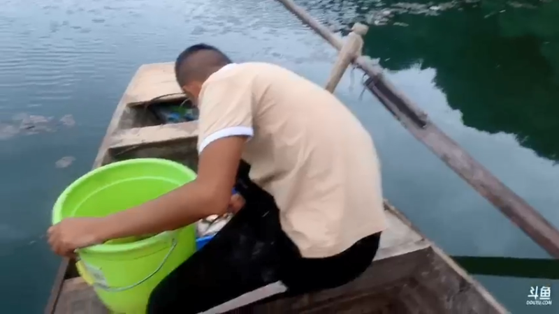 【2021-08-16 19点场】魅力生活i：继续给榜一收鳜鱼